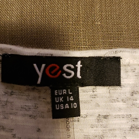 Yest - Picture 2 of 3